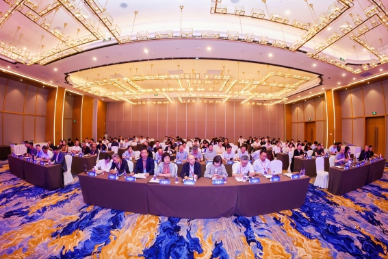 1719903917830324.jpg 大会现场_副本.jpg